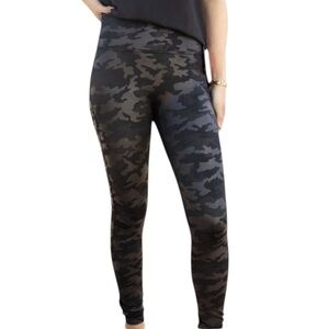 SPANX Camo Compression Leggings M Black Gray High Waist
N